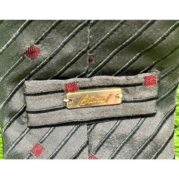 Brioni Striped Tie Silver Hand Made 100% Silk Tie Italy Mens Luxury 3.5 X 58 - Picture 6 of 14